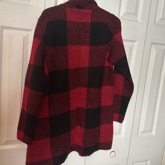 Red and Black Plaid Cardiganan - Picture 3 of 3